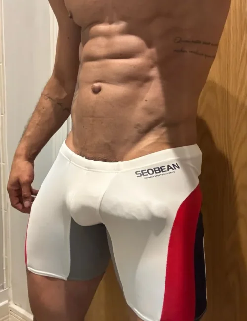 Vidal photo 23, european, average, black hair, 175 cm, 74 kg, Hong Kong