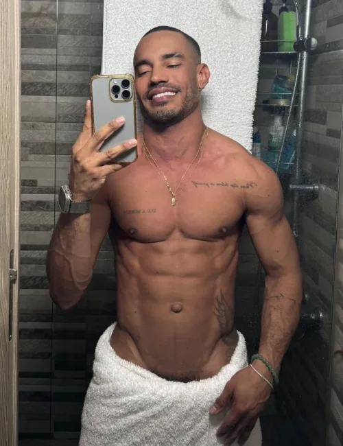 Vidal photo 4, european, average, black hair, 175 cm, 74 kg, Hong Kong