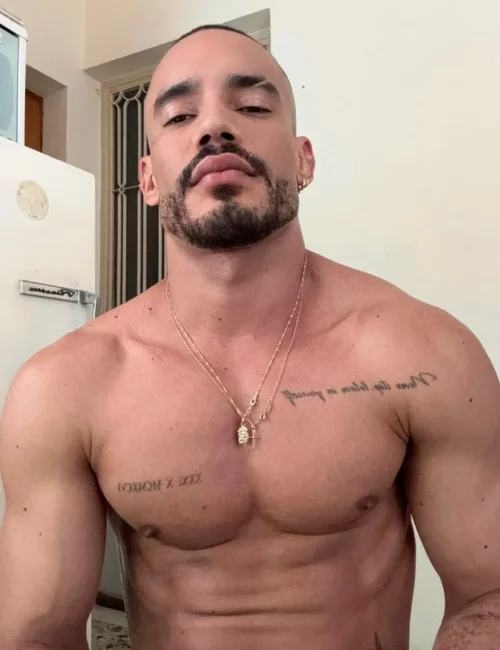 Vidal photo 45, european, average, black hair, 175 cm, 74 kg, Hong Kong