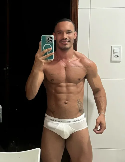 Vidal photo 47, european, average, black hair, 175 cm, 74 kg, Hong Kong