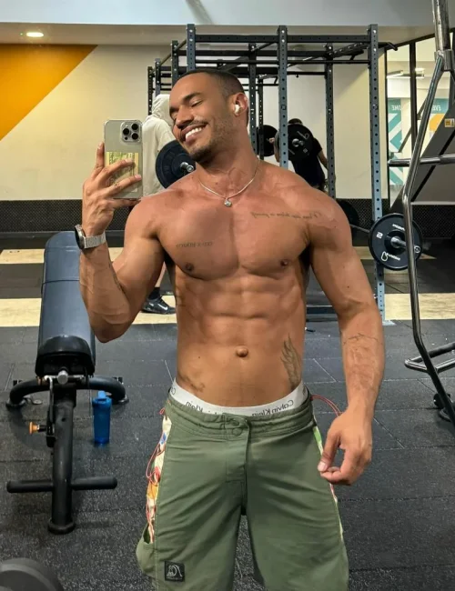 Vidal photo 54, european, average, black hair, 175 cm, 74 kg, Hong Kong