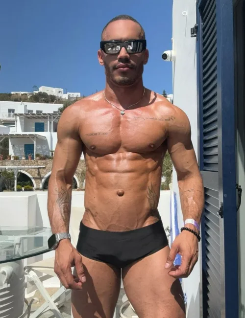 Vidal photo 61, european, average, black hair, 175 cm, 74 kg, Hong Kong