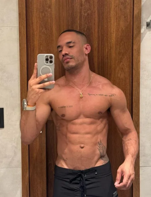 Vidal photo 66, european, average, black hair, 175 cm, 74 kg, Hong Kong