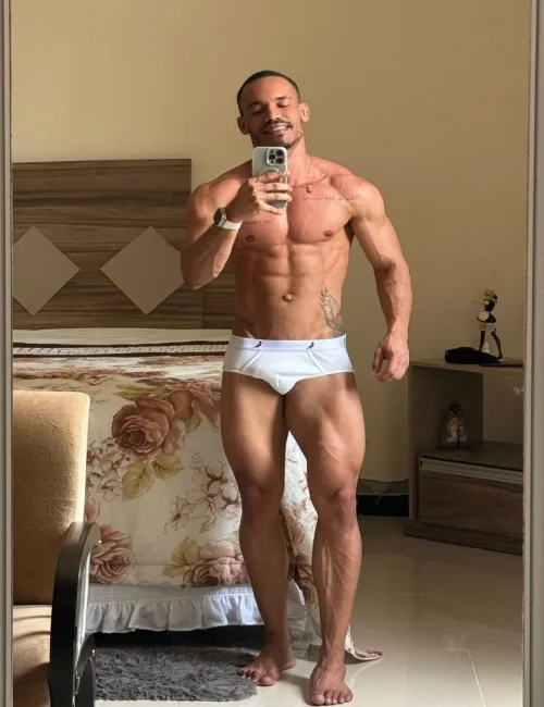 Vidal photo 67, european, average, black hair, 175 cm, 74 kg, Hong Kong
