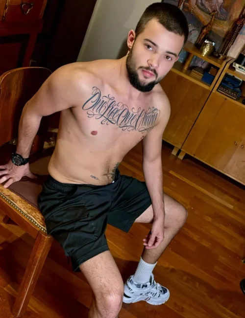 Travis photo 23, european, athletic, black hair, 168 cm, 58 kg, Hong Kong
