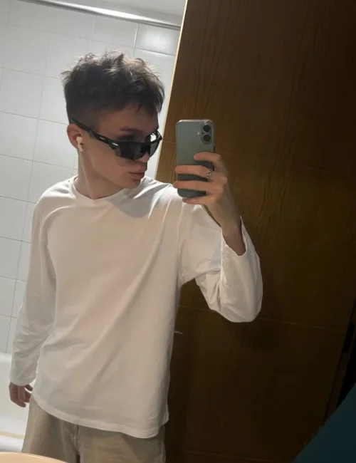 Vladislav photo 5, asian, slim, brunette, 180 cm, 58 kg, Hong Kong