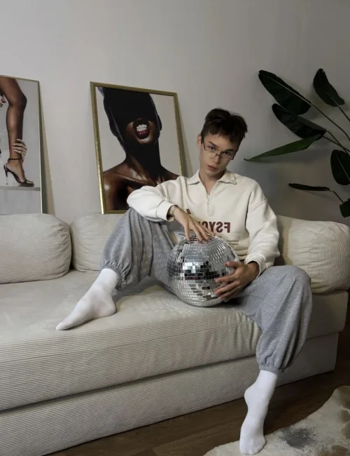 Vladislav photo 6, asian, slim, brunette, 180 cm, 58 kg, Hong Kong