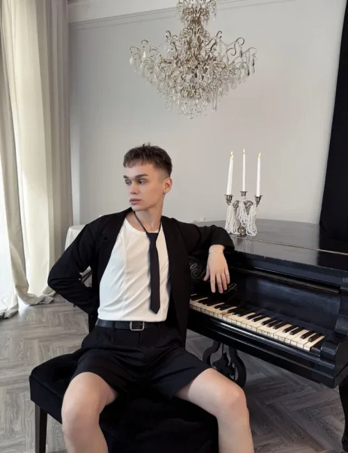 Vladislav photo 7, asian, slim, brunette, 180 cm, 58 kg, Hong Kong