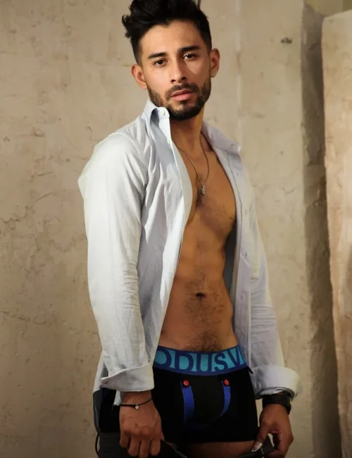 Preston photo 24, ebony, average, black hair, 173 cm, 68 kg, Hong Kong