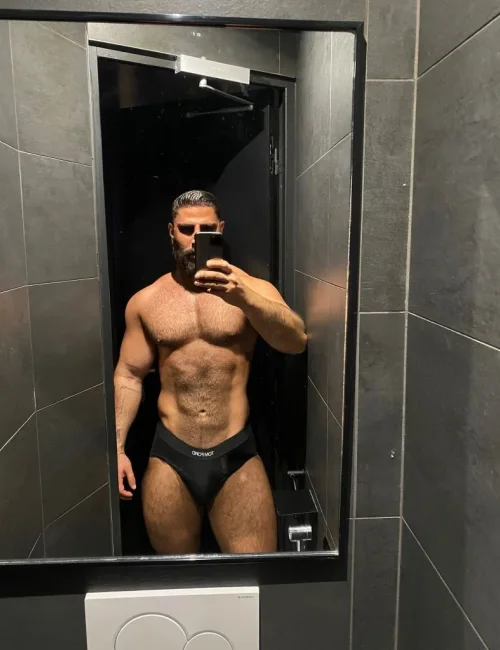 Hakan photo 11, european, busty, black hair, 178 cm, 93 kg, Hong Kong