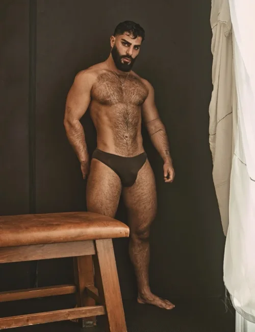 Hakan photo 18, european, busty, black hair, 178 cm, 93 kg, Hong Kong