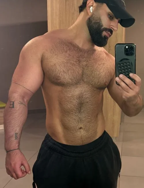 Hakan photo 2, european, busty, black hair, 178 cm, 93 kg, Hong Kong