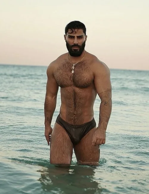 Hakan photo 3, european, busty, black hair, 178 cm, 93 kg, Hong Kong