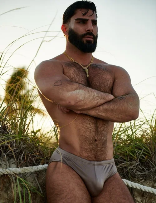 Hakan photo 8, european, busty, black hair, 178 cm, 93 kg, Hong Kong