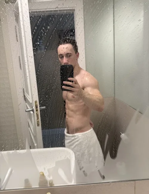 Benjamin photo 12, european, busty, brunette, 173 cm, 88 kg, Hong Kong