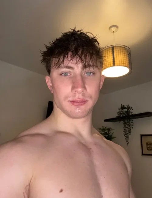 Benjamin photo 4, european, busty, brunette, 173 cm, 88 kg, Hong Kong