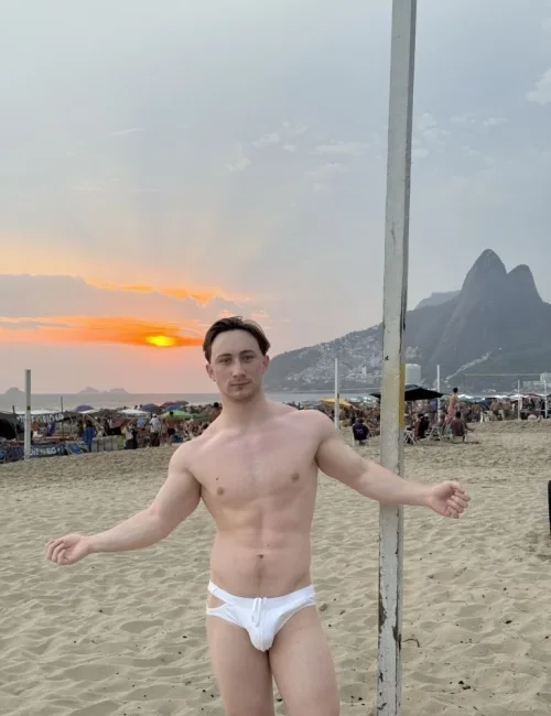 Benjamin photo 9, european, busty, brunette, 173 cm, 88 kg, Hong Kong