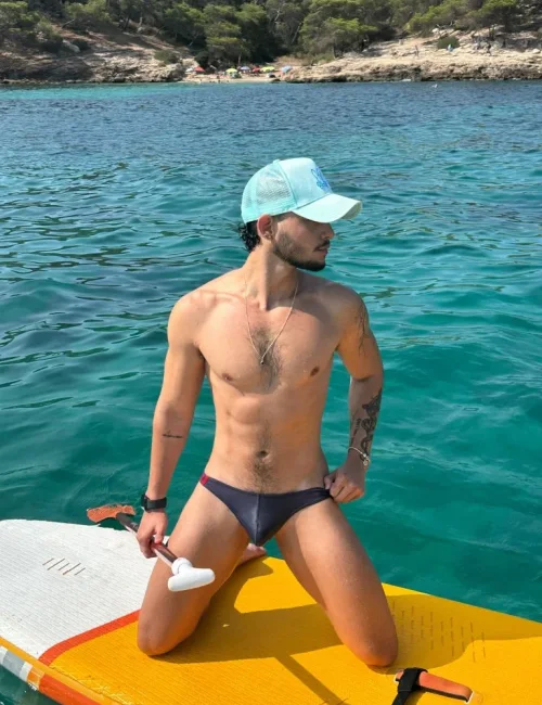 Angelo photo 10, european, average, black hair, 175 cm, 72 kg, Hong Kong