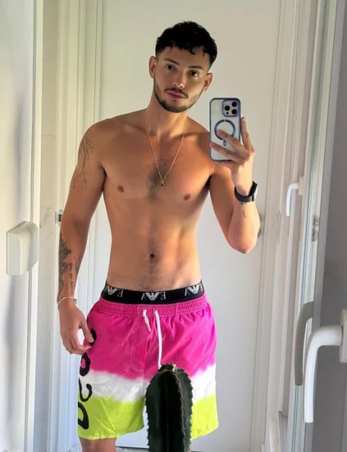 Angelo photo 11, european, average, black hair, 175 cm, 72 kg, Hong Kong
