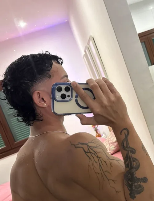 Angelo photo 14, european, average, black hair, 175 cm, 72 kg, Hong Kong