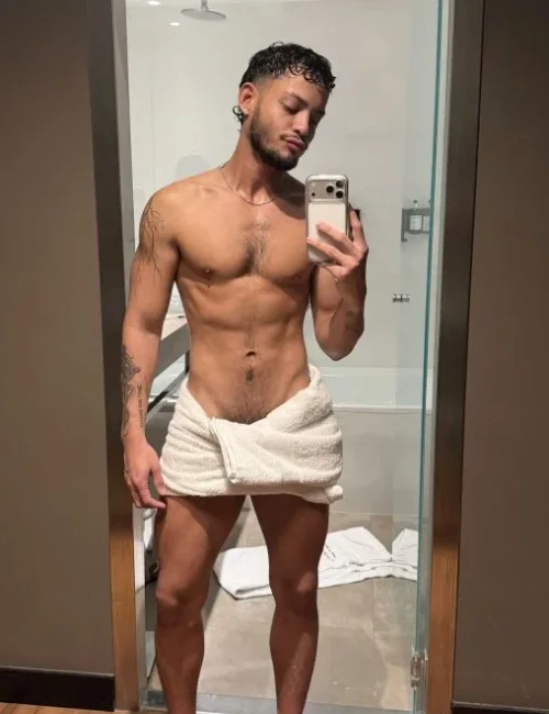 Angelo photo 3, european, average, black hair, 175 cm, 72 kg, Hong Kong
