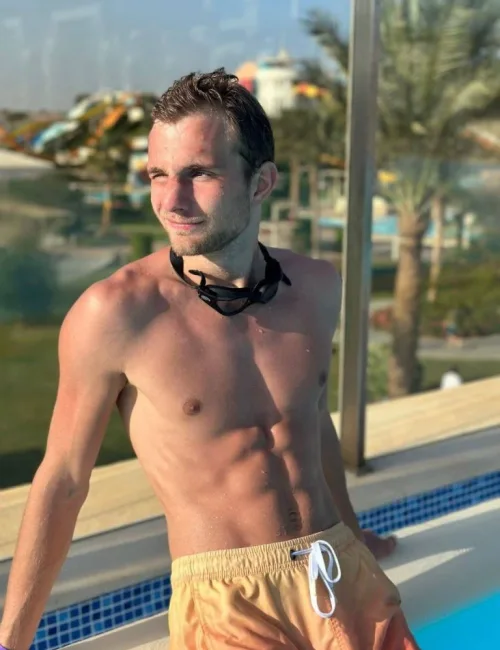 Stanley photo 5, european, athletic, brunette, 188 cm, 77 kg, Hong Kong