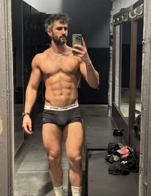 Vizallati photo 13, european, average, brunette, 175 cm, 72 kg, Hong Kong