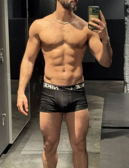 Vizallati photo 2, european, average, brunette, 175 cm, 72 kg, Hong Kong