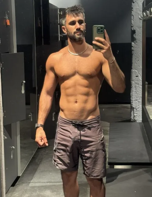 Vizallati photo 4, european, average, brunette, 175 cm, 72 kg, Hong Kong