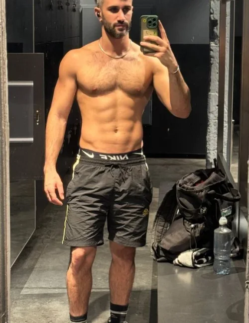 Vizallati photo 5, european, average, brunette, 175 cm, 72 kg, Hong Kong