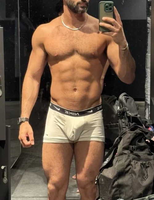 Vizallati photo 8, european, average, brunette, 175 cm, 72 kg, Hong Kong