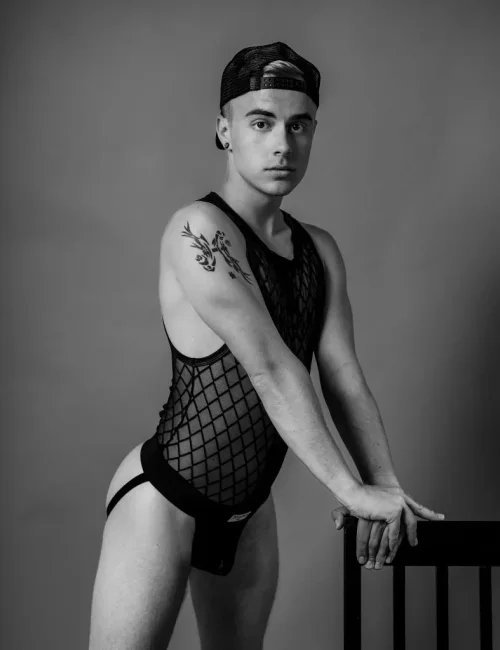 Prague photo 3, european, athletic, blonde hair, 180 cm, 65 kg, Hong Kong