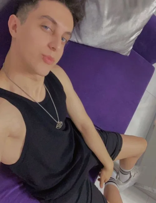 Brandon photo 5, european, athletic, brunette, 180 cm, 61 kg, Hong Kong