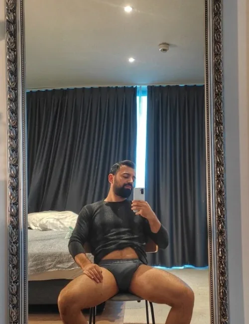 Ferhat photo 4, ebony, curvy, black hair, 178 cm, 81 kg, Hong Kong