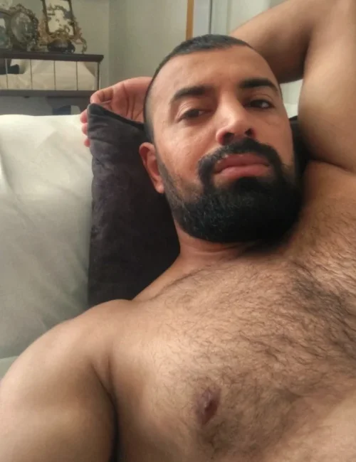 Ferhat photo 6, ebony, curvy, black hair, 178 cm, 81 kg, Hong Kong