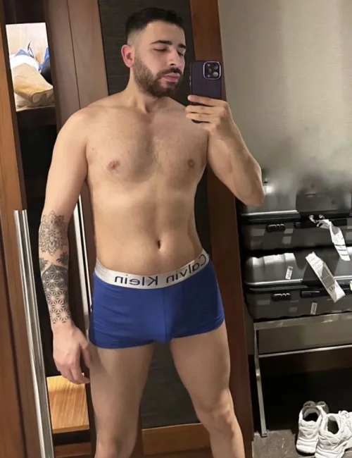 Burak photo 13, asian, athletic, black hair, 183 cm, 70 kg, Hong Kong