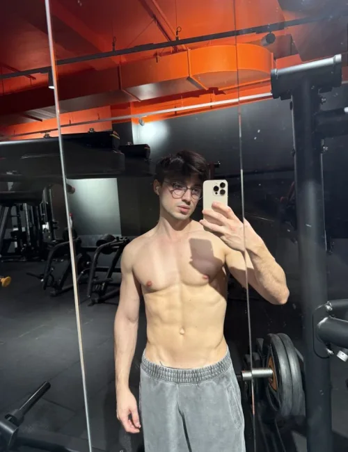 Tom photo 2, european, average, brunette, 170 cm, 65 kg, Hong Kong