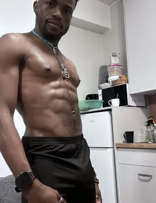 Blake photo 10, ebony, athletic, black hair, 173 cm, 65 kg, Hong Kong