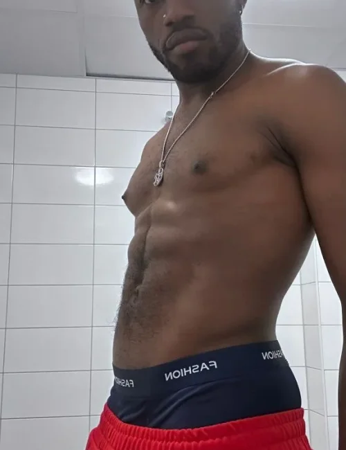 Blake photo 15, ebony, athletic, black hair, 173 cm, 65 kg, Hong Kong