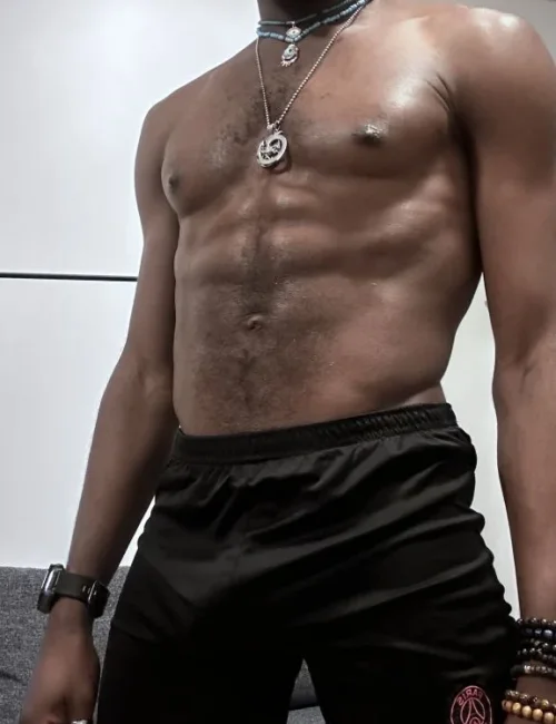 Blake photo 8, ebony, athletic, black hair, 173 cm, 65 kg, Hong Kong