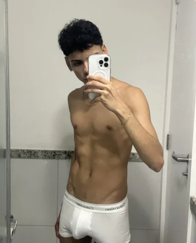 Dotson photo 1, asian, athletic, black hair, 175 cm, 58 kg, Hong Kong