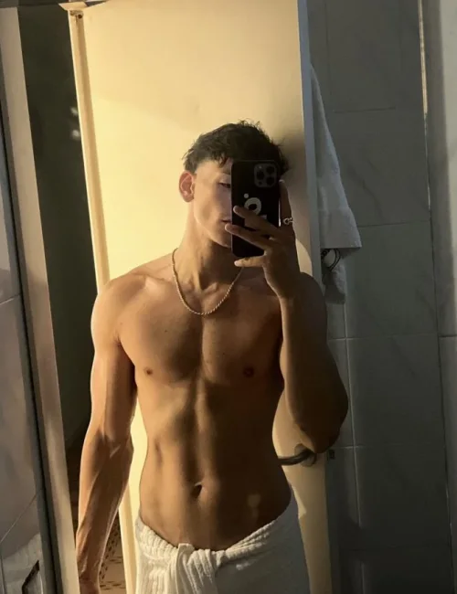 Tonny photo 12, european, athletic, brunette, 185 cm, 72 kg, Hong Kong