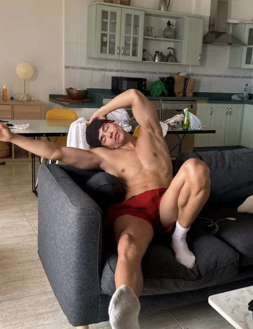 Tonny photo 6, european, athletic, brunette, 185 cm, 72 kg, Hong Kong