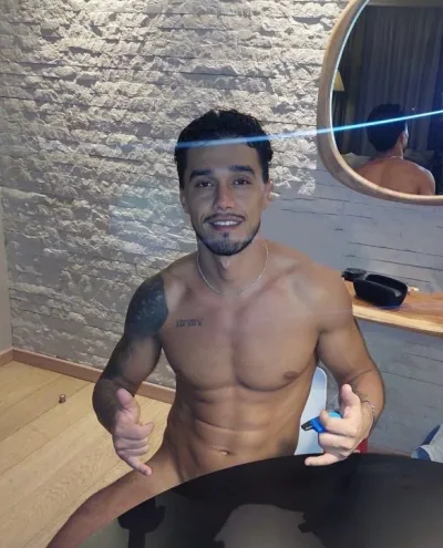 Vinicius photo 1, asian, average, brunette, 183 cm, 79 kg, Hong Kong