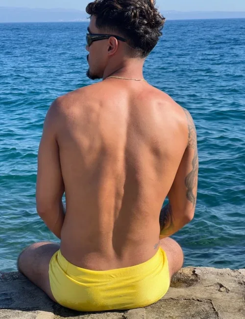 Vinicius photo 12, asian, average, brunette, 183 cm, 79 kg, Hong Kong