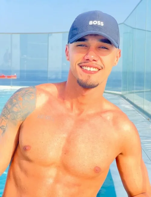 Vinicius photo 15, asian, average, brunette, 183 cm, 79 kg, Hong Kong