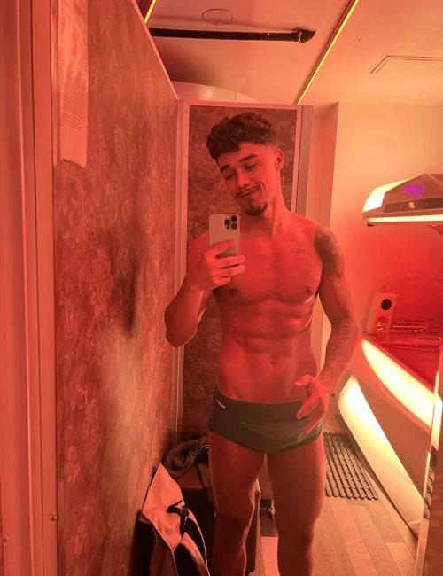 Vinicius photo 19, asian, average, brunette, 183 cm, 79 kg, Hong Kong