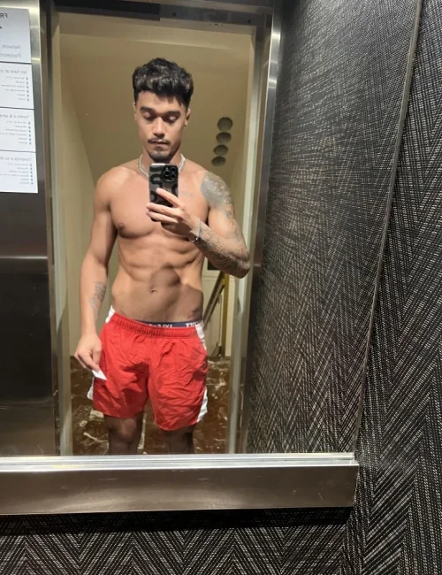 Vinicius photo 5, asian, average, brunette, 183 cm, 79 kg, Hong Kong