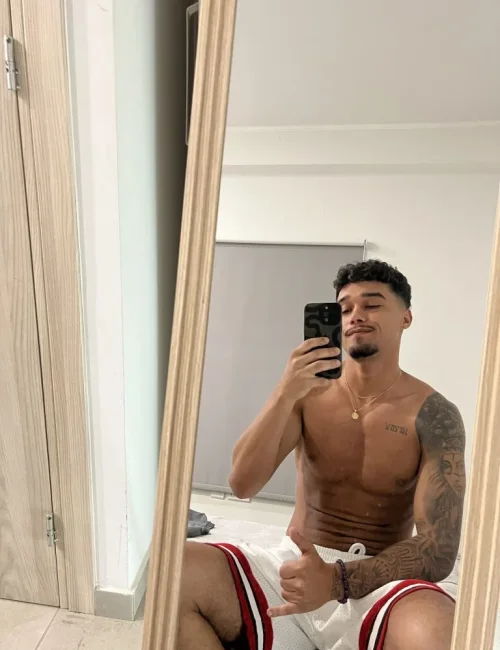 Vinicius photo 7, asian, average, brunette, 183 cm, 79 kg, Hong Kong