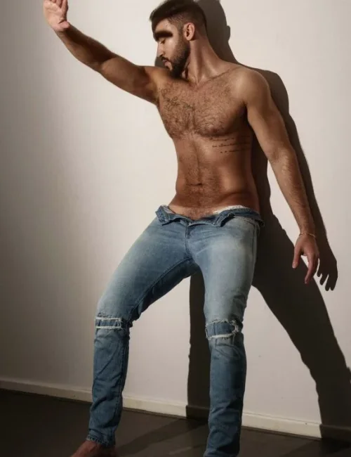 Carlo photo 11, european, average, black hair, 188 cm, 88 kg, Hong Kong